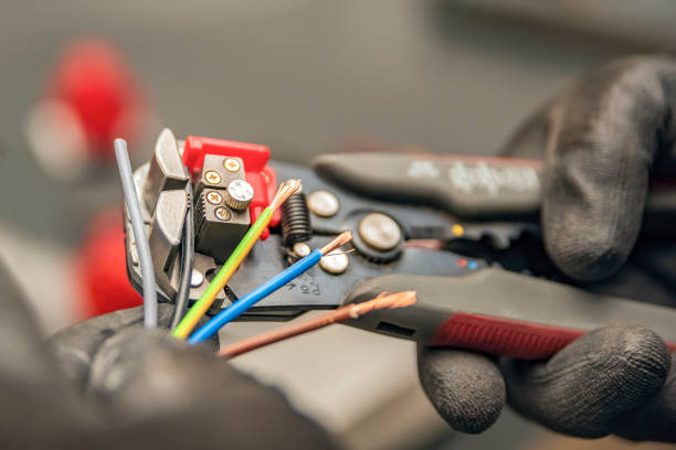 Best Industrial Electrical Services  in Giddings, TX