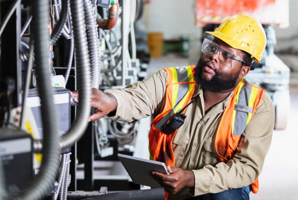 Best Affordable Emergency Electrician  in Giddings, TX